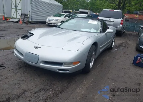 2000 Chevrolet Corvette z USA, uszkodzony, nr VIN 1G1YY32G4Y5111973